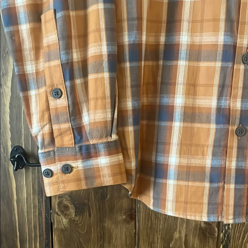 Columbia Orange and Gray Casual Button Down Shirt - Picture 5 of 10